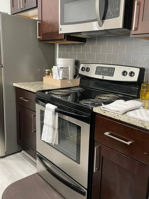 Cozy, High Rise, Large Studio Facing Downtown . Baltimore Exterior foto