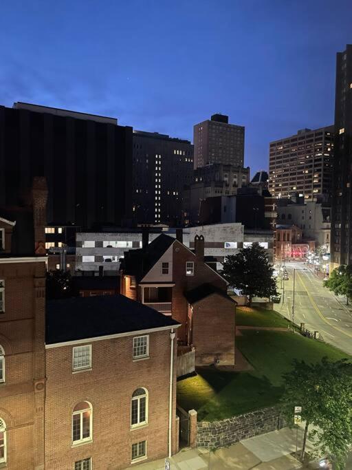Cozy, High Rise, Large Studio Facing Downtown . Baltimore Exterior foto