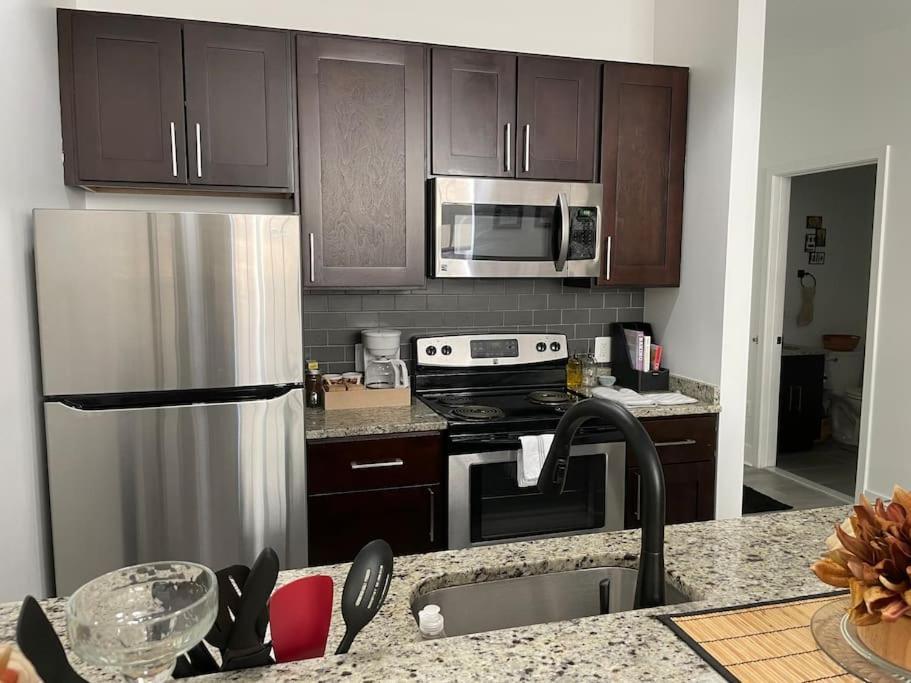 Cozy, High Rise, Large Studio Facing Downtown . Baltimore Exterior foto